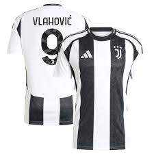 Valioliigajoukkue on kiinnostunut ottamaan Vlahovićin haltuunsa